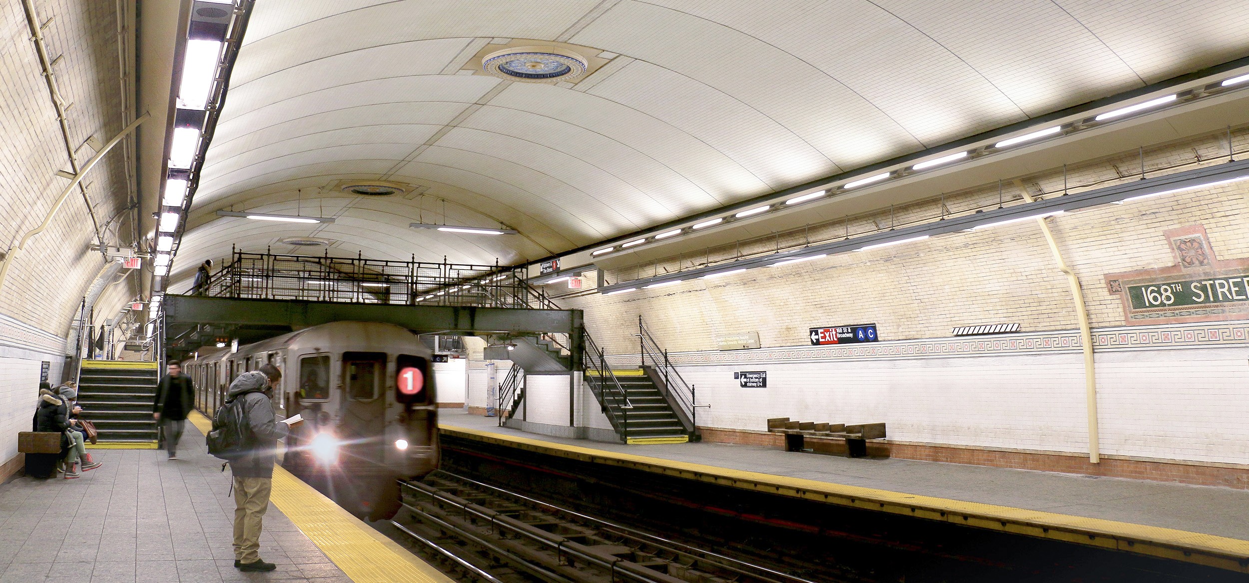 Train arriving at 168th Street